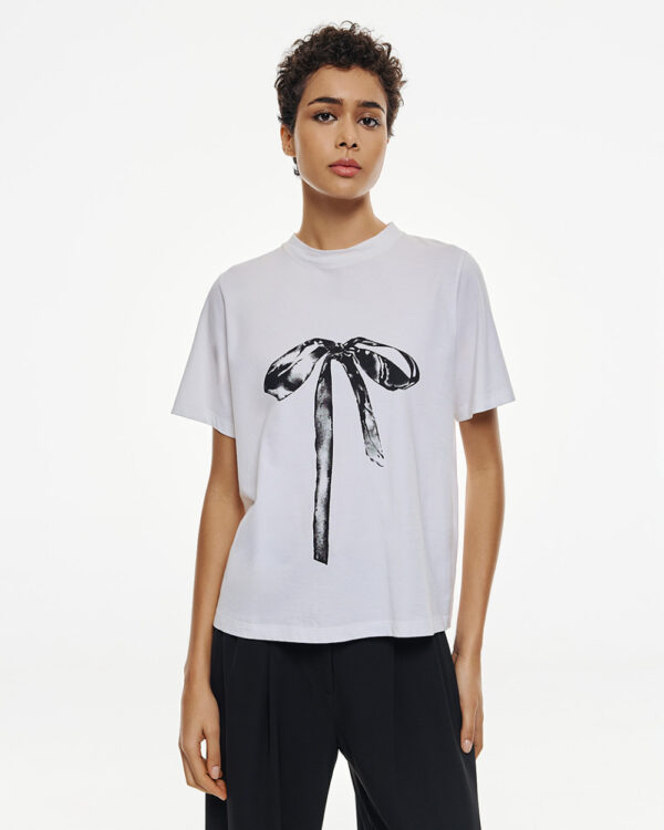 T-shirt with a bow print- Access Fashion