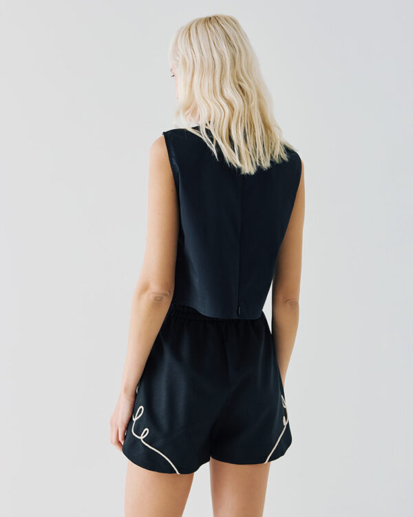 Sleeveless top with embroidered pattern - Access Fashion - Image 4