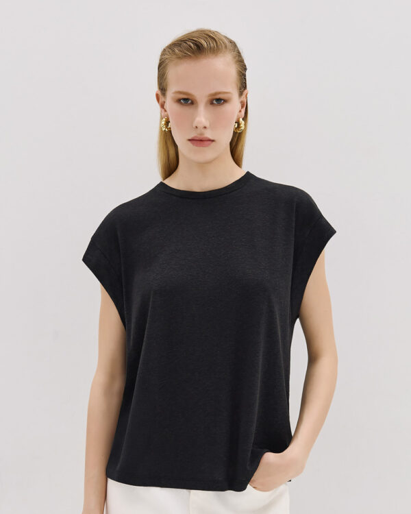 T-shirt with a round neckline - Access Fashion - Image 5