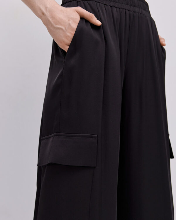 Satin cargo pants with pockets - Access Fashion - Image 4