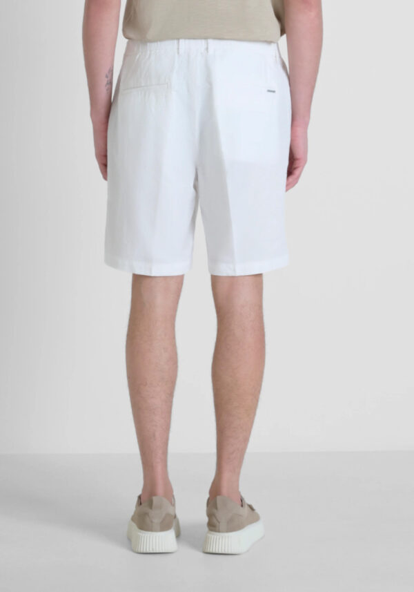 Tailored shorts with front pleats - Antony Morato - Image 2