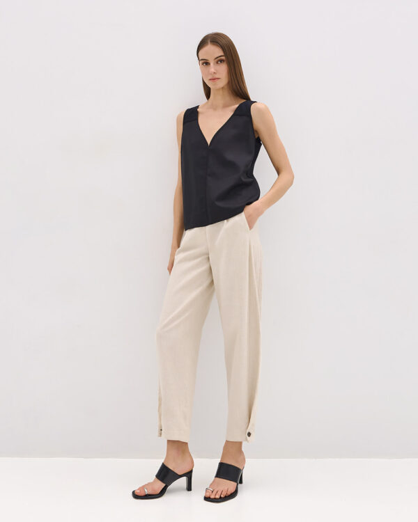 Sleeveless top with fabric combination - Access Fashion - Image 6