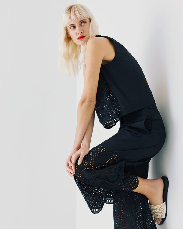 Cropped top with perforated details - Access Fashion - Image 3