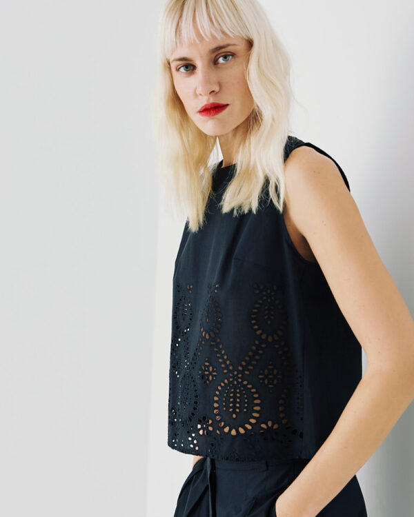 Cropped top with perforated details - Access Fashion - Image 5