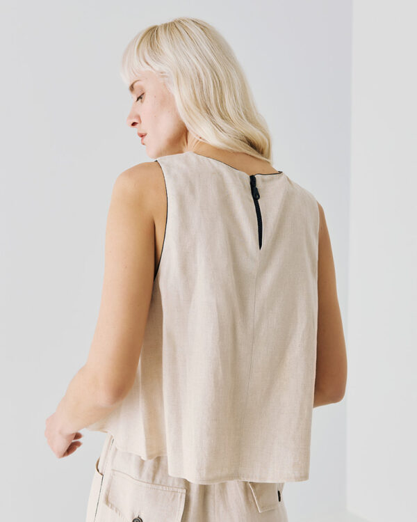 Cropped top with a flare hemline - Access Fashion - Image 3