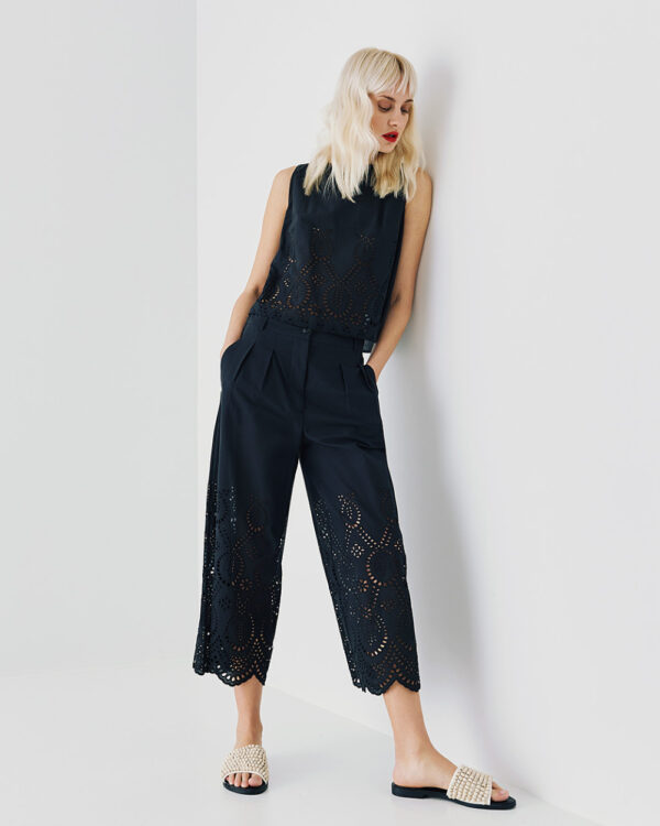 Cropped pants with perforated details - Access Fashion - Image 3