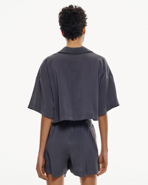 Cropped shirt with a lapel collar - Access Fashion - Image 3