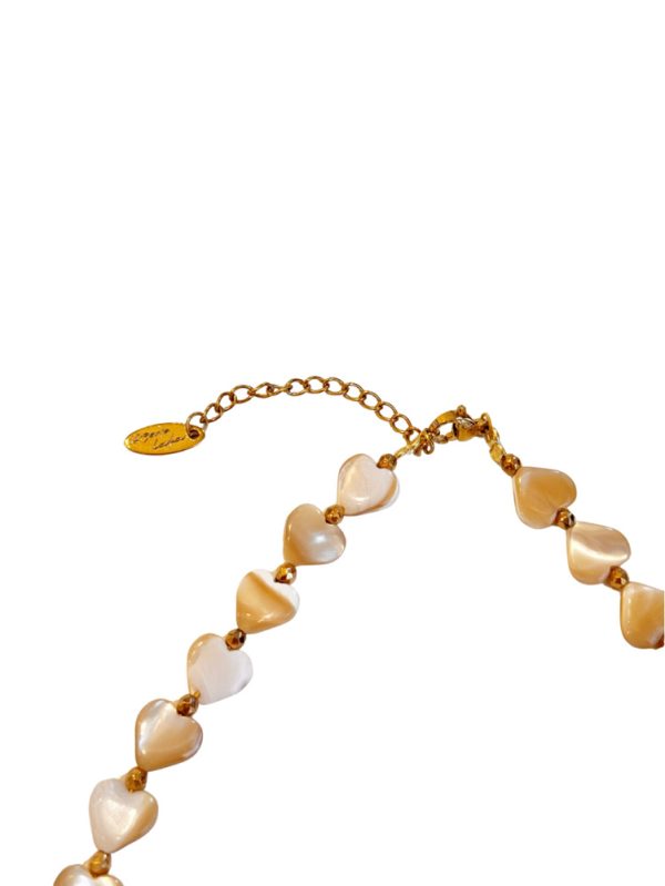 Mother of pearl short necklace with hearts - Ifigenia Loukou - Image 3