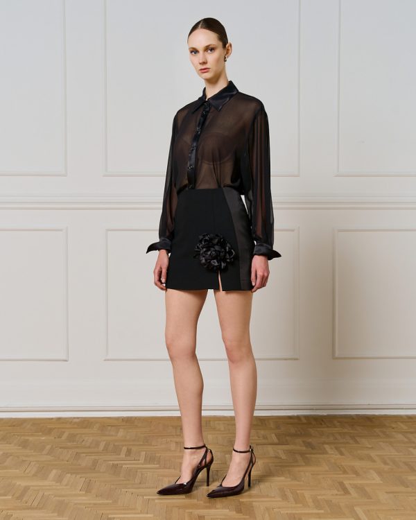 Mini skirt with flower brooch - Access Fashion - Image 3