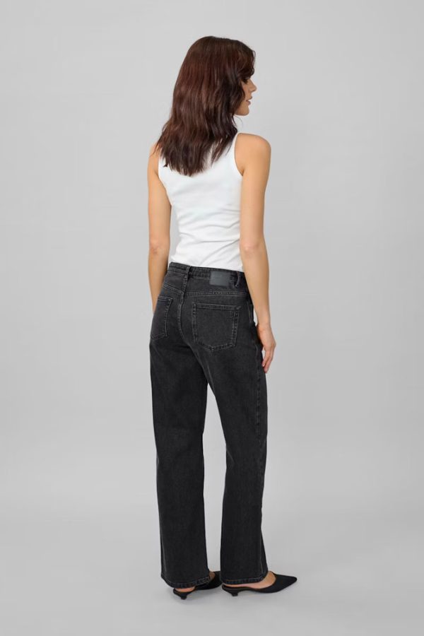 05 The Louis high-wide denim pants - My Essential Wardrobe - Image 13