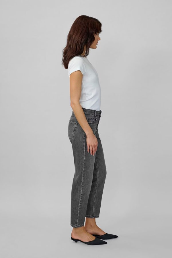 34 The mommy 139 high tapered denim pants - My Essential Wardrobe - Image 7