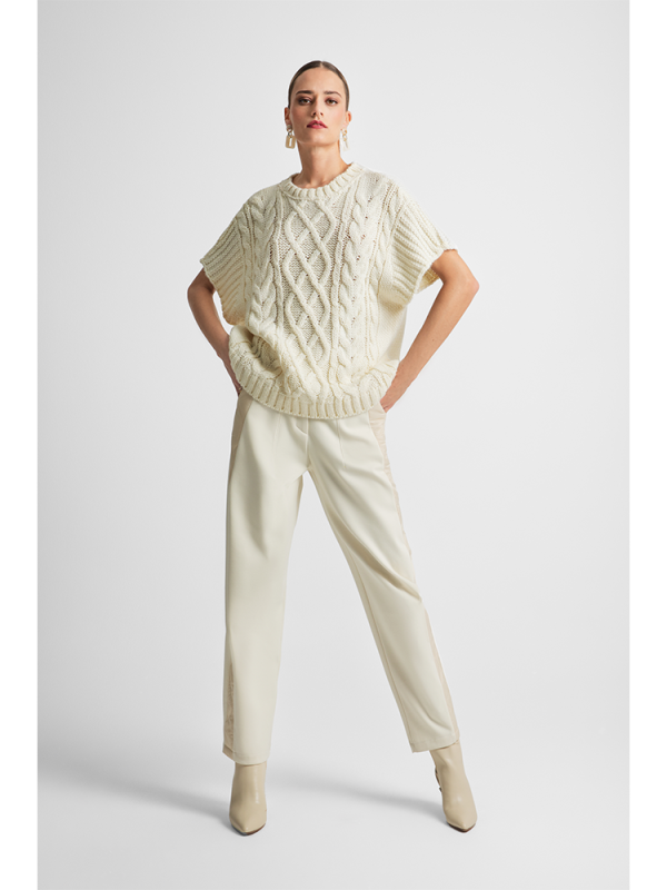 Straight-leg trousers with quilted detail - Moutaki