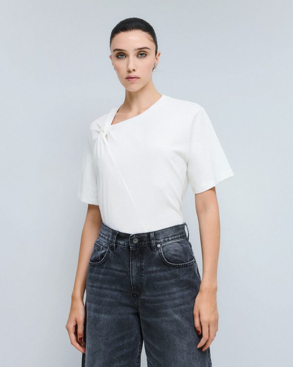 T-shirt with knot and cut-out - Access Fashion - Image 3