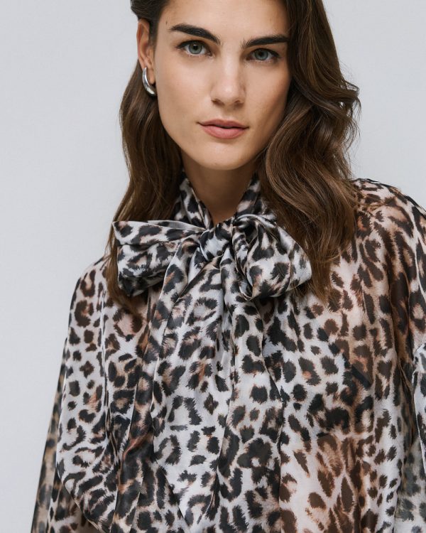 Leopard blouse with tie neckline - Access Fashion - Image 5
