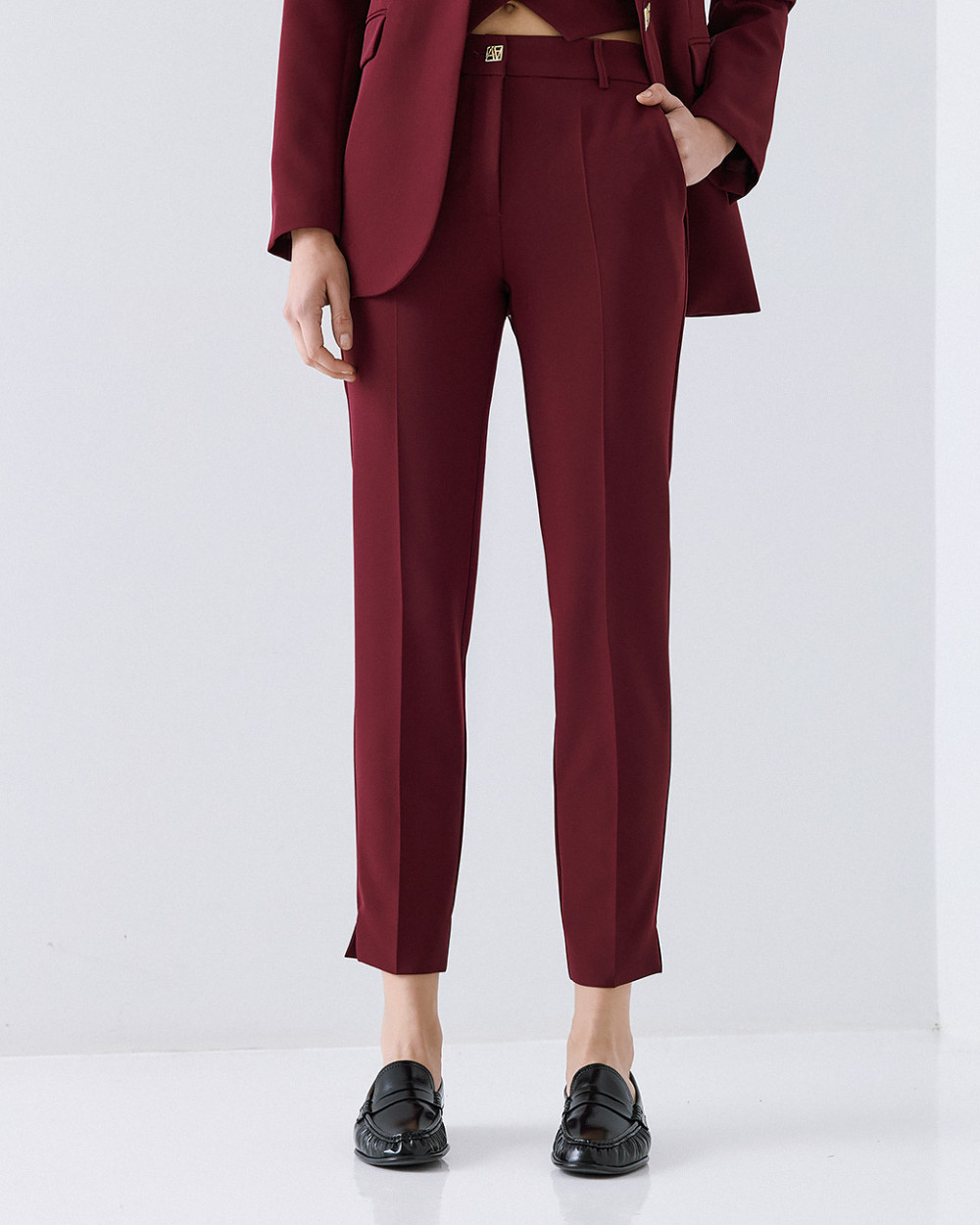 Brouska - 54-5053-168 Straight-leg pants with a monogram button - Access Fashion - Image 14