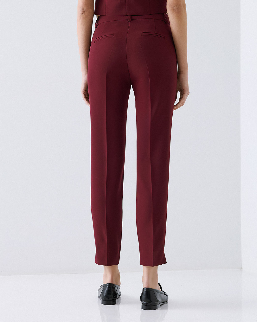 Brouska - 54-5053-168 Straight-leg pants with a monogram button - Access Fashion - Image 15