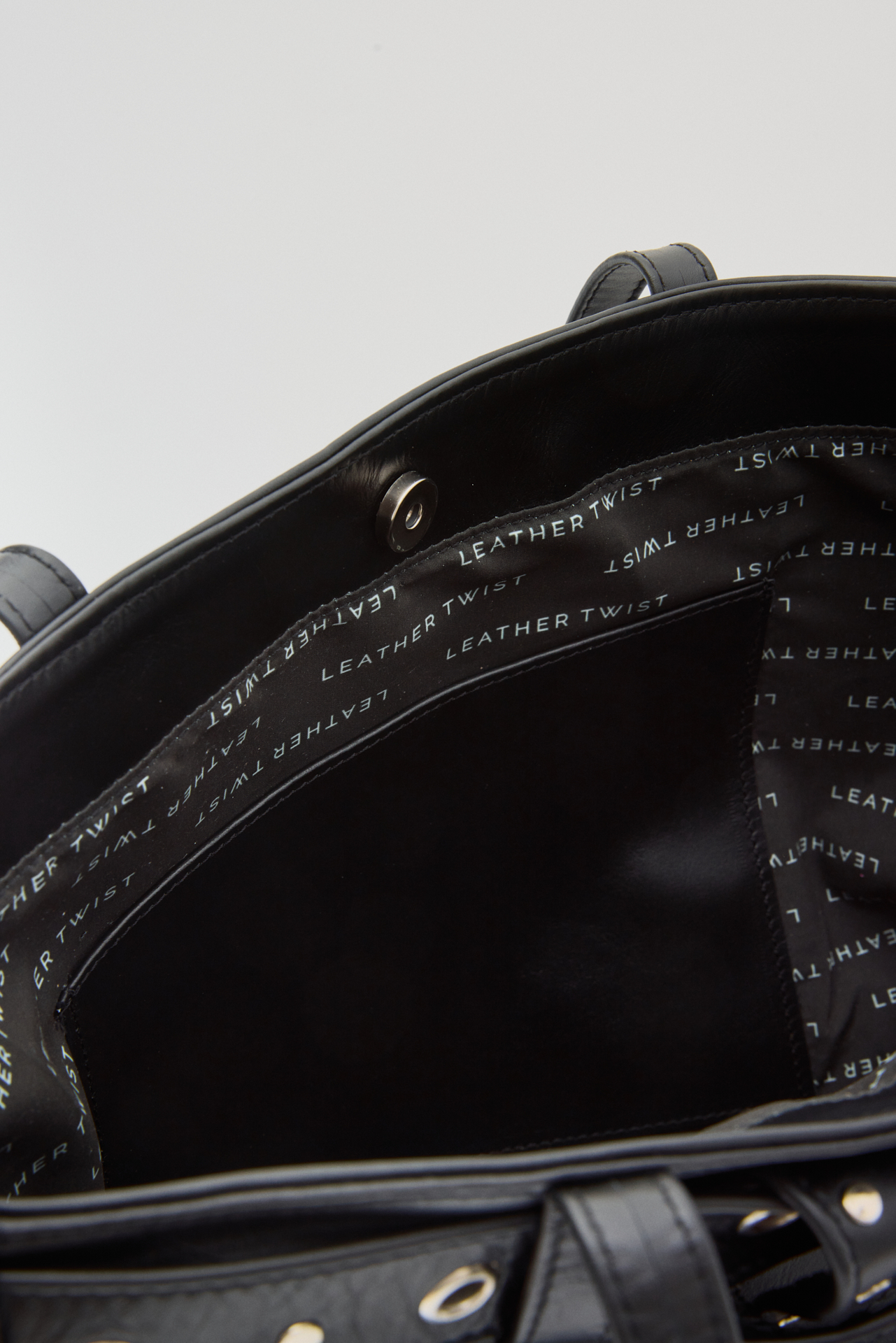 Brouska - LTW25-2603 Leather studded tote bag - Leather Twist - Image 8