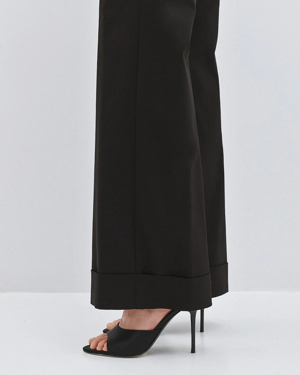 Brouska - S26-5003-162 Pants with turn-up hems - Access Fashion - Image 9