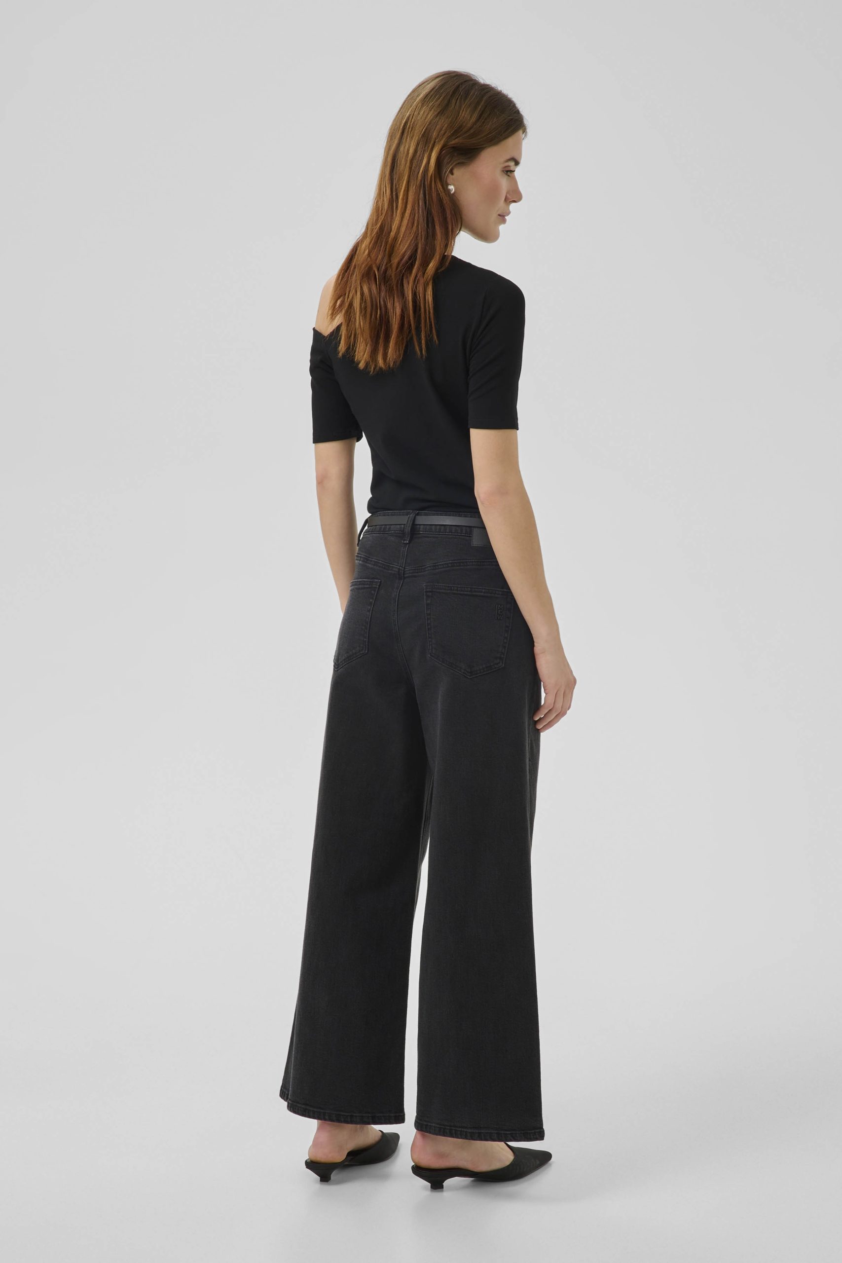 Brouska - MES26-5450 Nupti off-shoulder tee - My Essential Wardrobe - Image 3