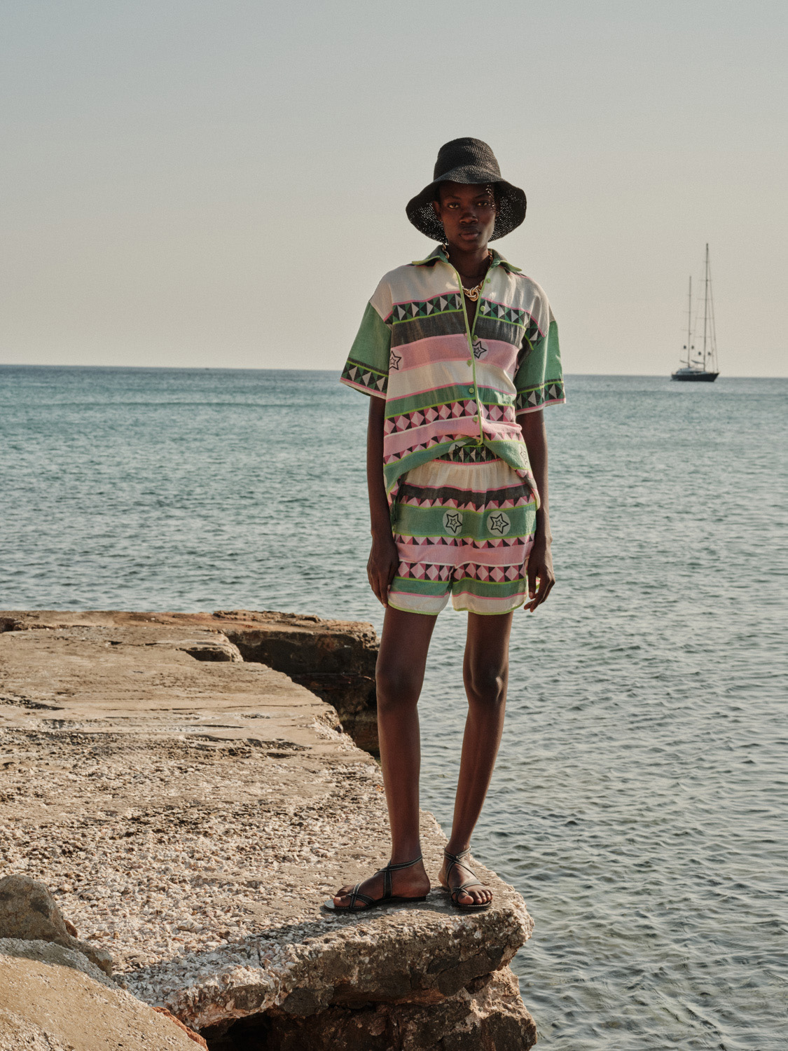 Brouska - DES26-414G Nativa short - Devotion Twins