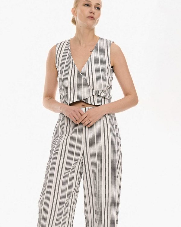 Hook creased vest - 4Tailors