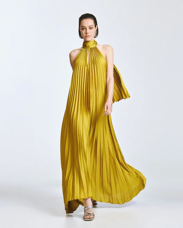 Pleated halter dress with an open back - Access Fashion