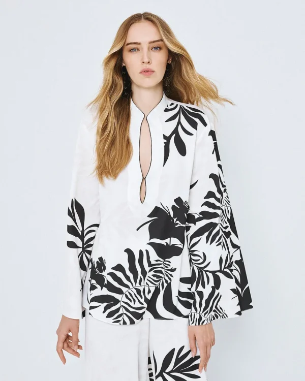 Alternative view of Floral blouse with front opening - Access Fashion