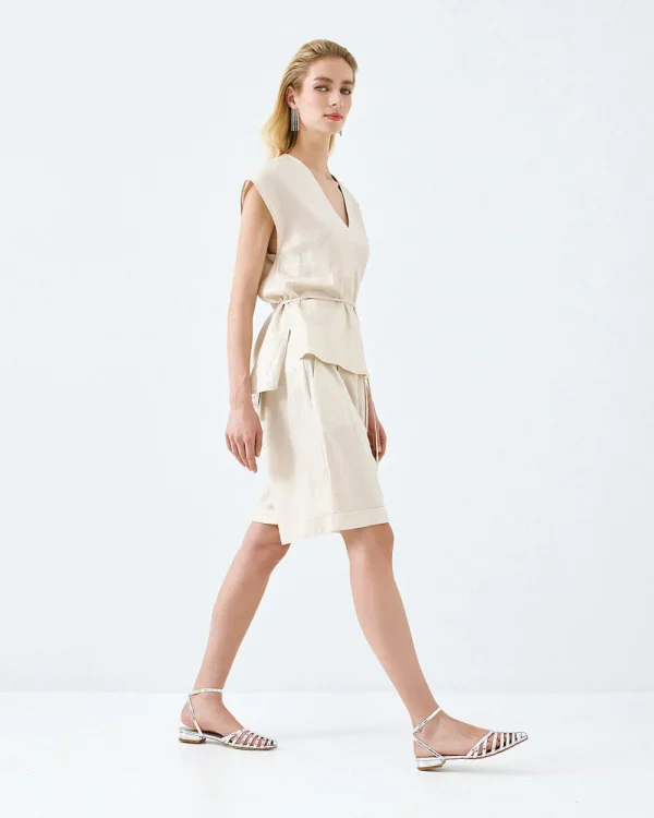 Alternative view of Metallic top with belt
- Access Fashion