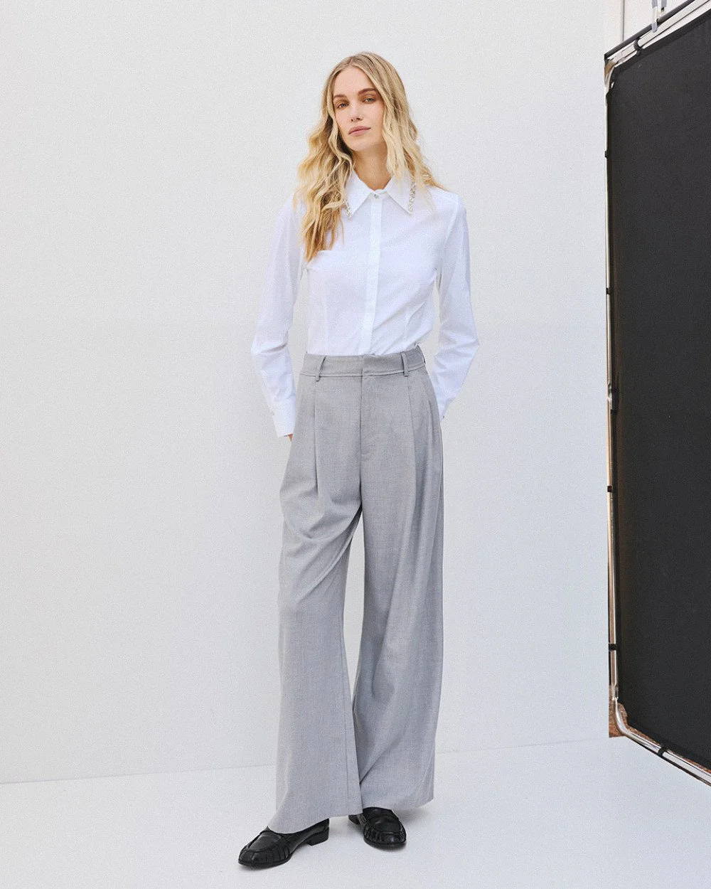 Brouska - W26-5066 High-waisted pants with pleats - Access Fashion