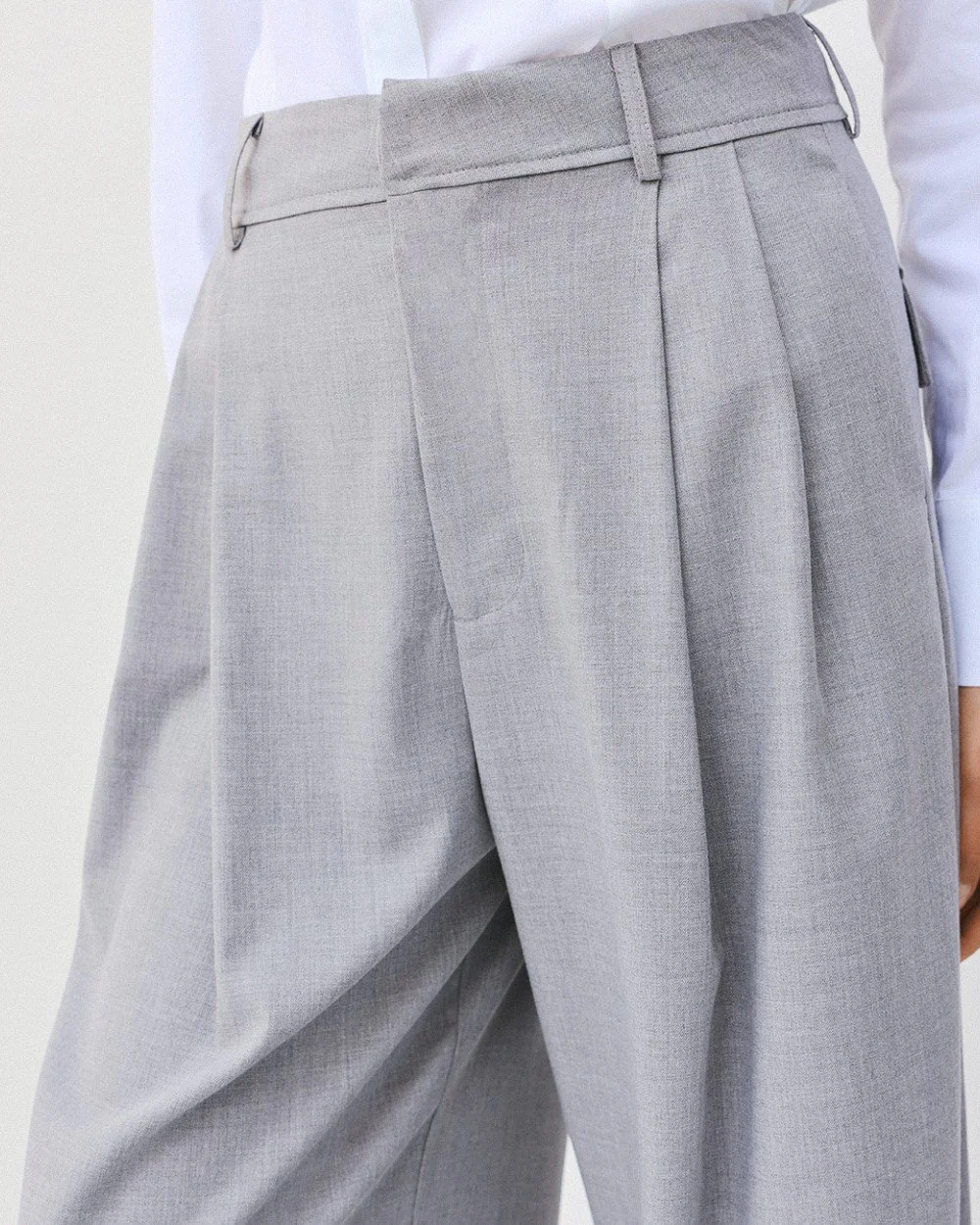 Brouska - W26-5066 High-waisted pants with pleats - Access Fashion - Image 3