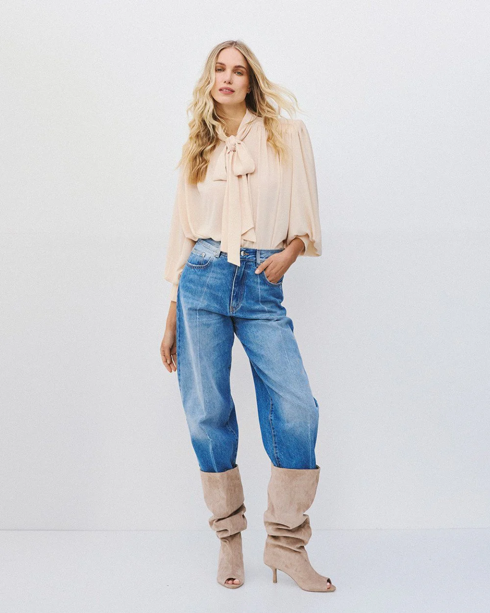 Brouska - W26-7054 Shirt with a tie and padded shoulders - Access Fashion